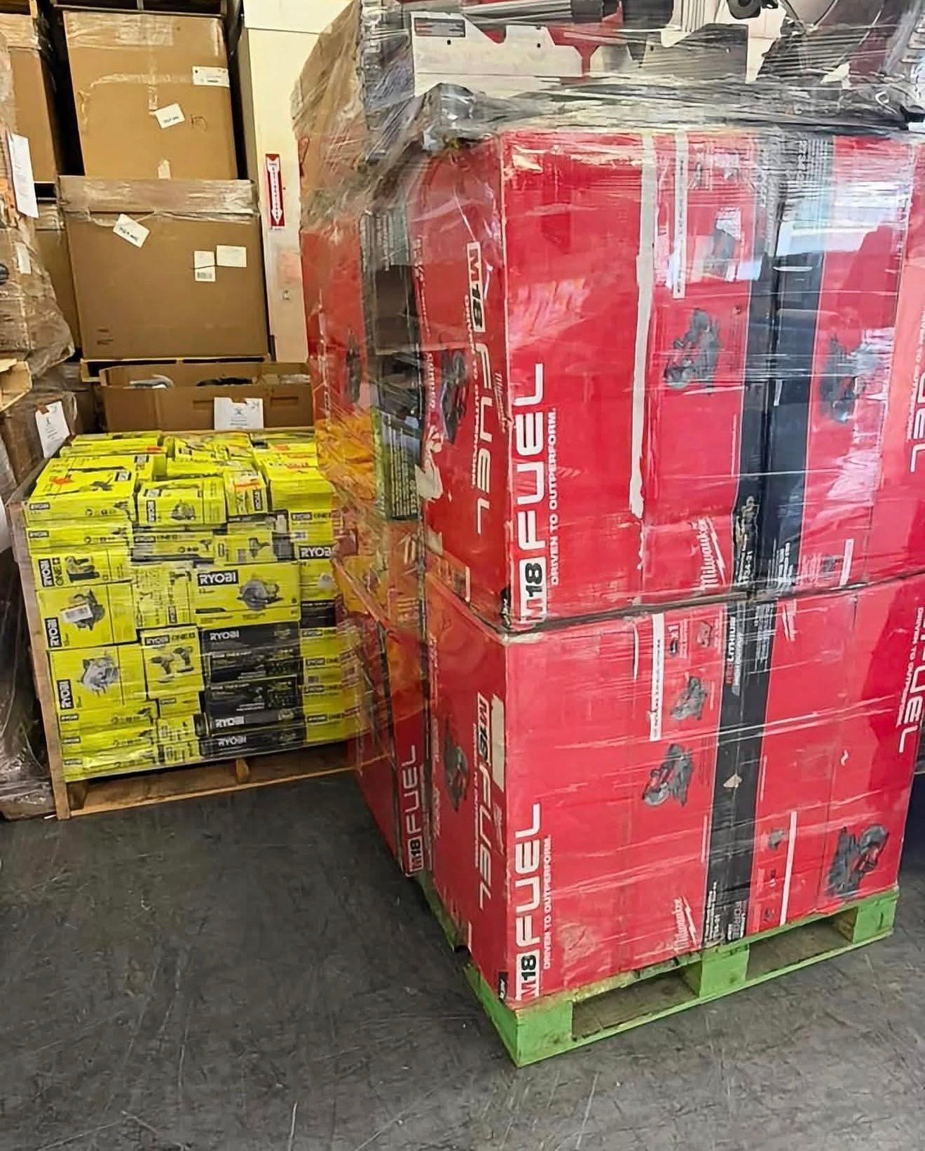 Milwaukee And Dewalt Tools 🛠️ 🧰 ⚒️ Pallets Liquidation - Image 3