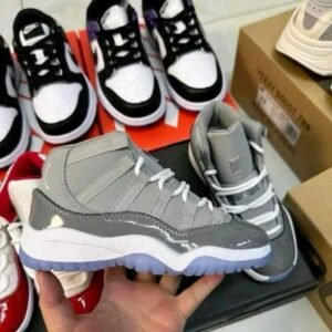 Sneakers Liquidation Pallets