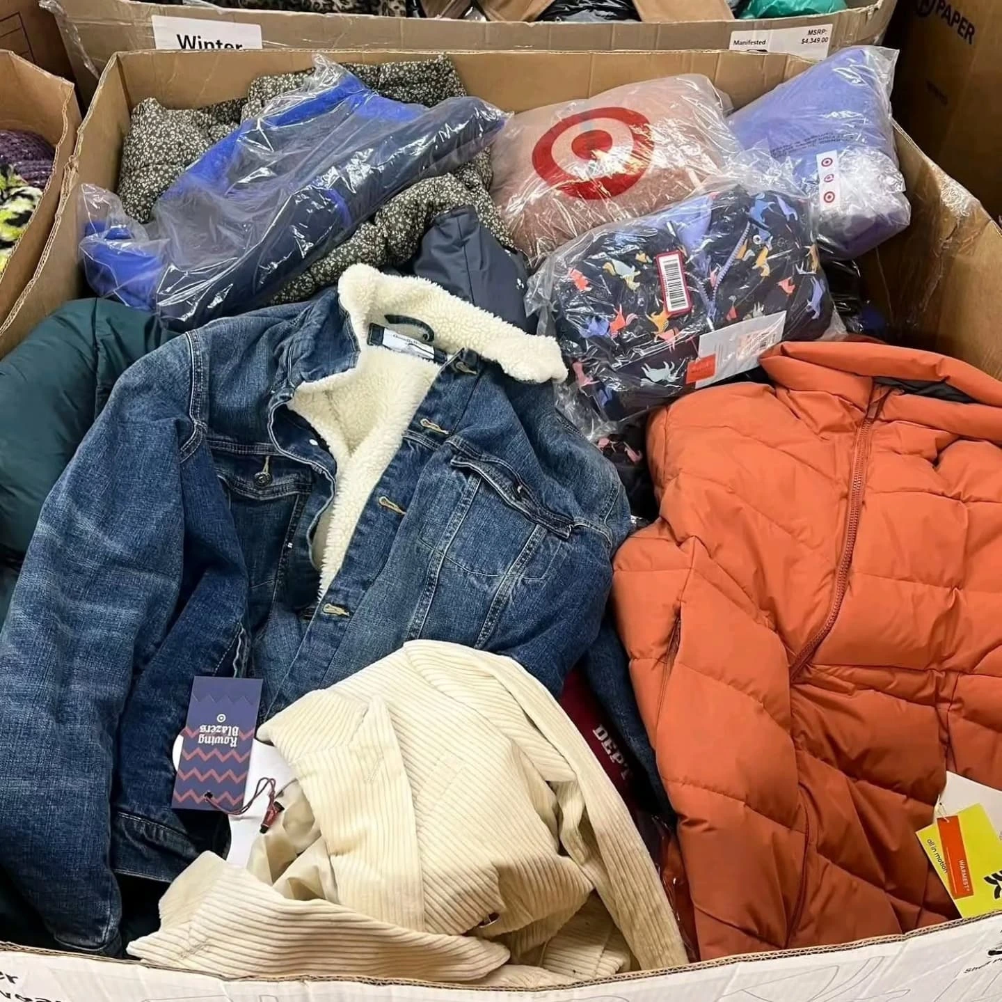 Manifested Pallets of Jackets, Coats, Sweaters and More!