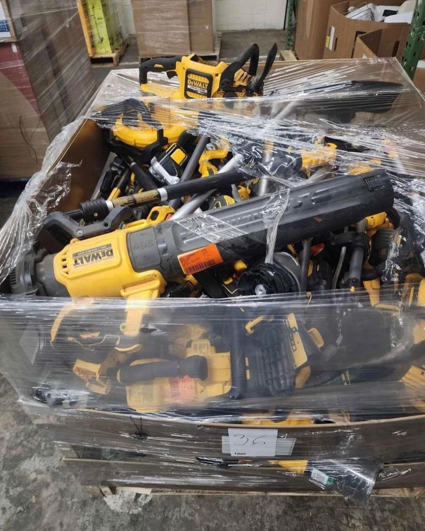 Dewalt outdoor tools pallets - Image 4