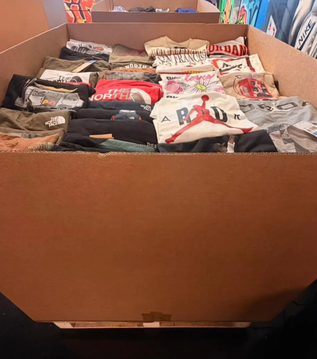 PREMIUM SPORTSWEAR WHOLESALE PALLETS - Image 5