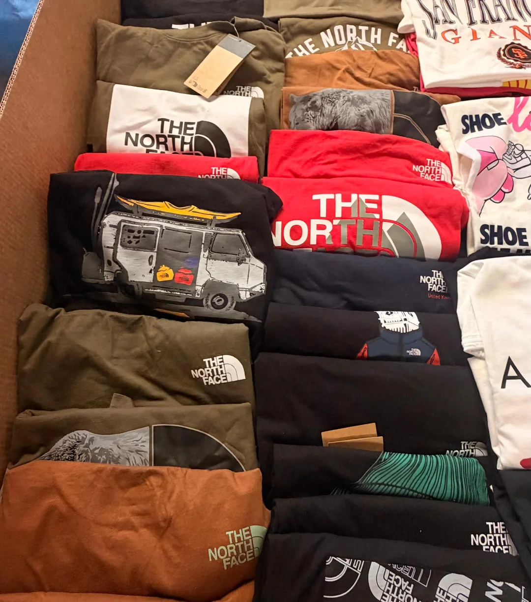 PREMIUM SPORTSWEAR WHOLESALE PALLETS - Image 2